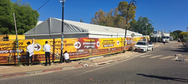 בצל ההגבלות: המתחם היחיד שנשאר פתוח בל"ג בעומר במירון