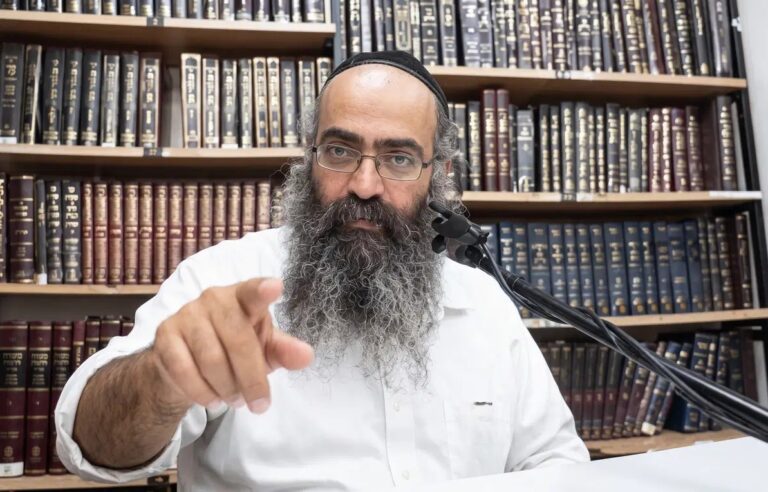 הותיר אחריו שישה יתומים בבית: פטירתו של הרב נחמן מעודד זצ"ל