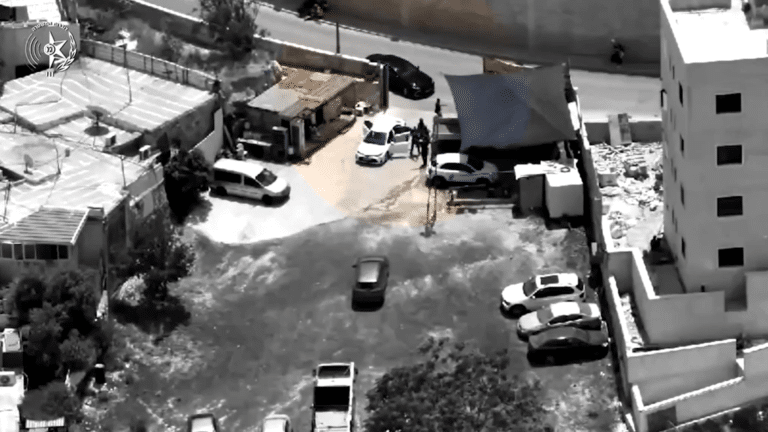 המחבל תכנן פיגוע: המסתערבים חיכו לו בשטיפת הרכב