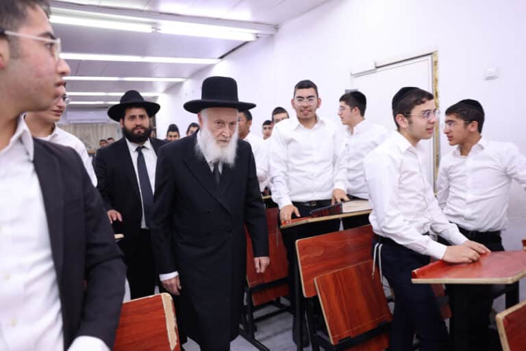גלריה: השיחה המיוחדת של חבר המועצת לבחורי הישיבה