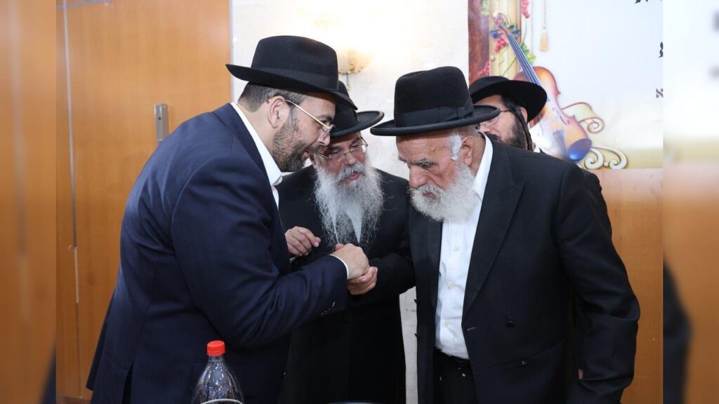 גלריה: שמחת הבר מצווה לנין חבר מועצת חכמי התורה