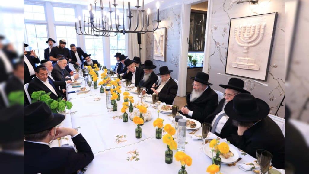 גדולי ישראל מגייסים את יהדות ארה"ב למען עולם התורה בארץ ישראל גדולי ישראל מגייסים את יהדות ארה"ב למען עולם התורה בארץ ישראל