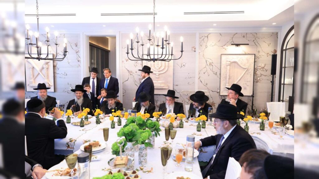 גדולי ישראל מגייסים את יהדות ארה"ב למען עולם התורה בארץ ישראל גדולי ישראל מגייסים את יהדות ארה"ב למען עולם התורה בארץ ישראל