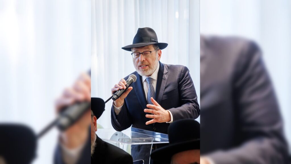 גדולי ישראל מגייסים את יהדות ארה"ב למען עולם התורה בארץ ישראל גדולי ישראל מגייסים את יהדות ארה"ב למען עולם התורה בארץ ישראל