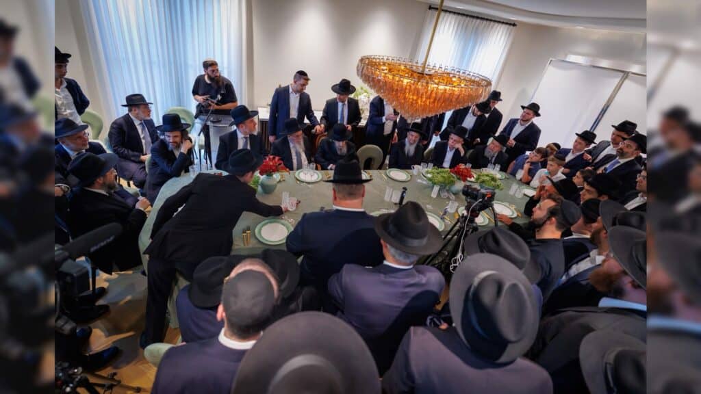 גדולי ישראל מגייסים את יהדות ארה"ב למען עולם התורה בארץ ישראל גדולי ישראל מגייסים את יהדות ארה"ב למען עולם התורה בארץ ישראל