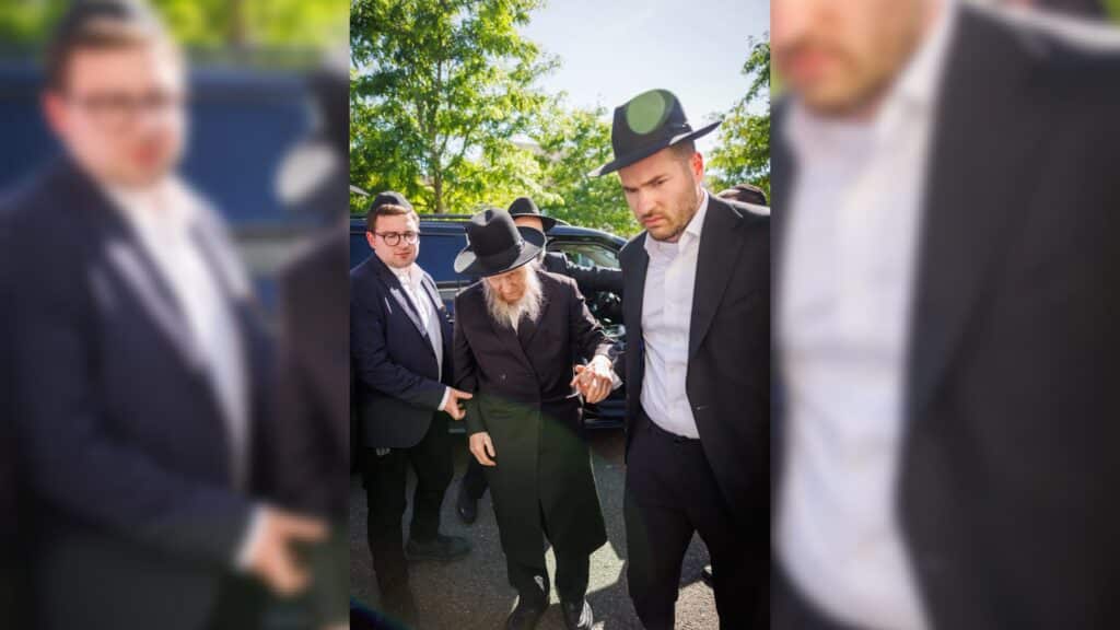 גדולי ישראל מגייסים את יהדות ארה"ב למען עולם התורה בארץ ישראל גדולי ישראל מגייסים את יהדות ארה"ב למען עולם התורה בארץ ישראל
