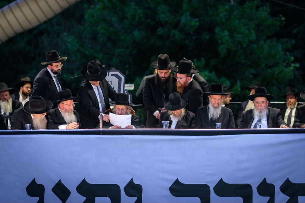 תיעוד: רבבות יהודי ליקווד קיבלו את פני מרן הגר"ד לנדו