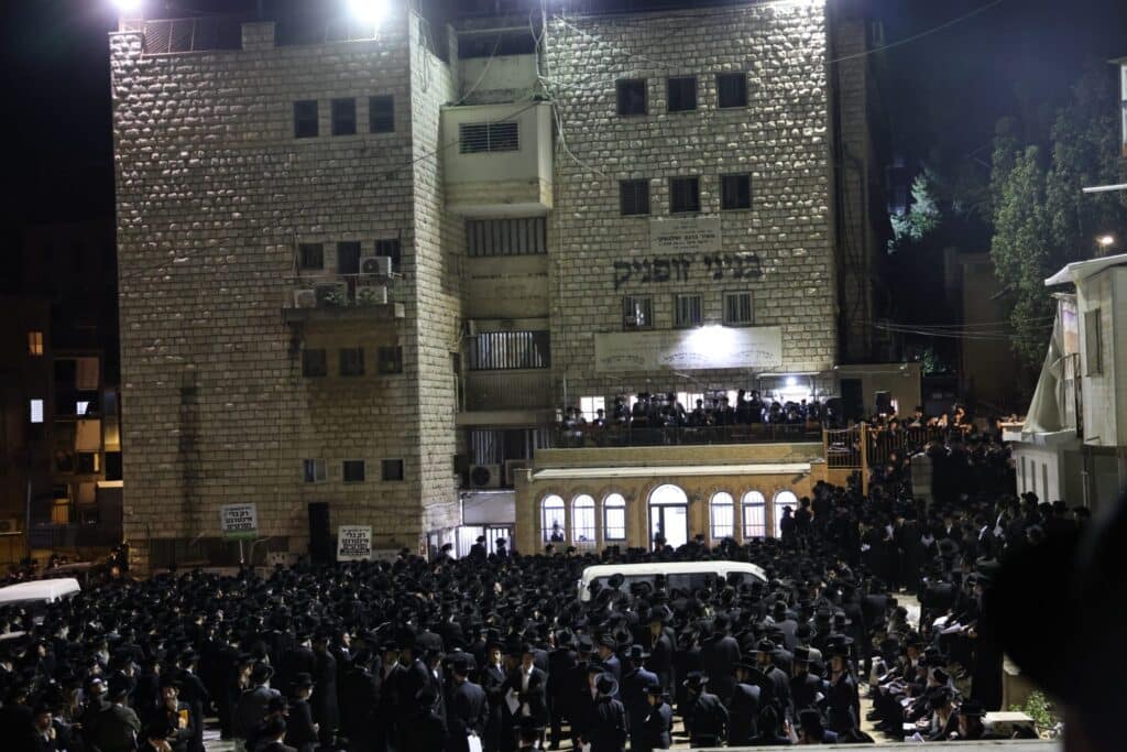 הצתות, יידויי אבנים ומכת"זית לאחר עצרת 'העדה החרדית'