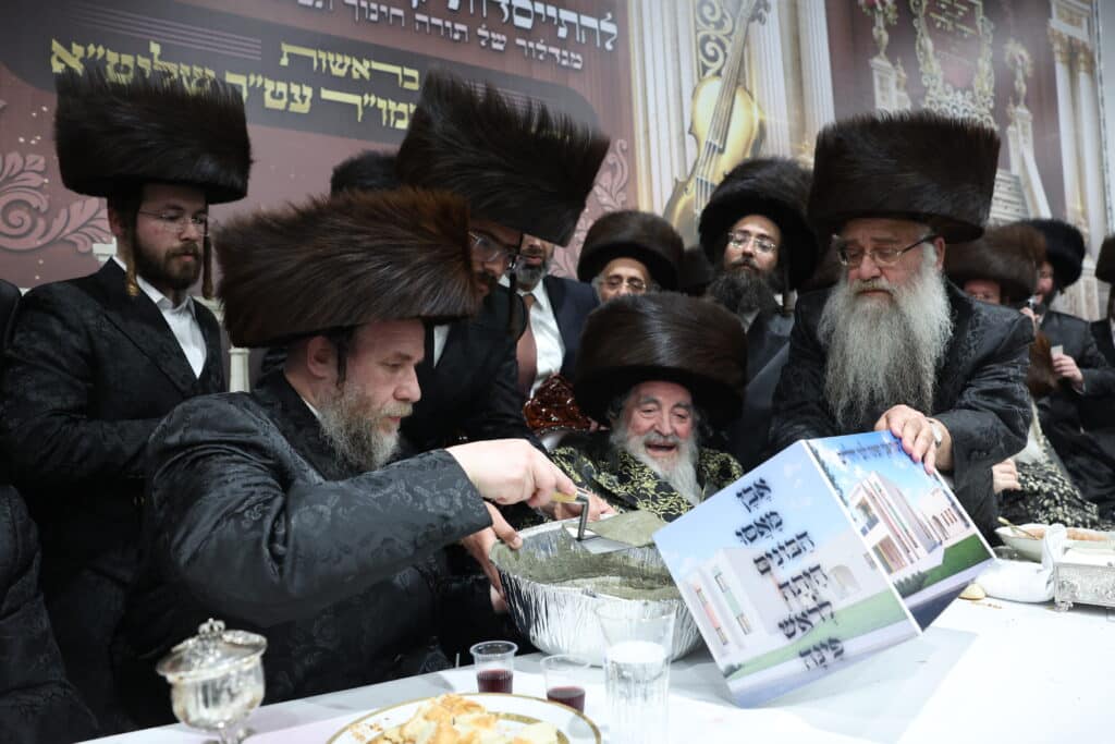 חצי יובל לויז'ניץ אלעד בשילוב שבע ברכות לנכדת האדמו"ר