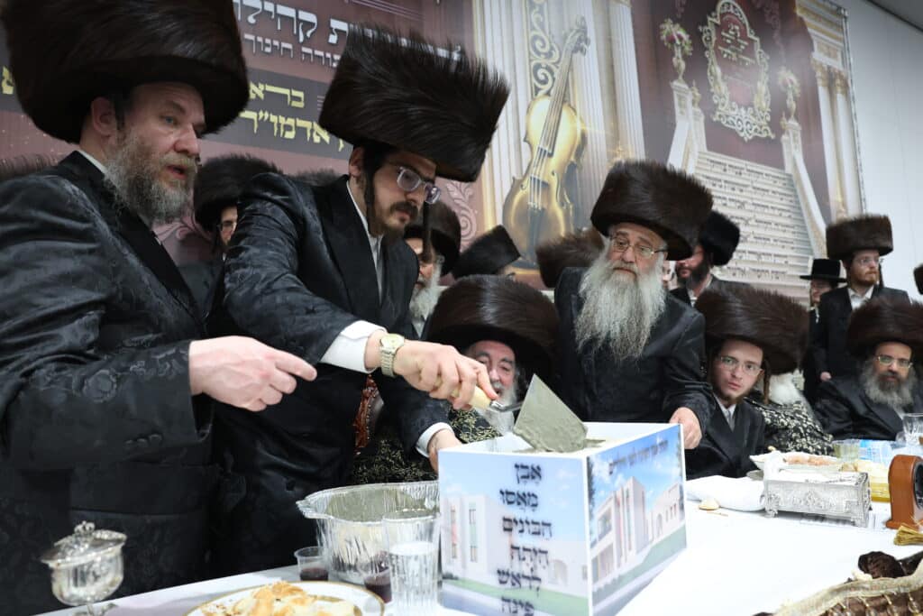 חצי יובל לויז'ניץ אלעד בשילוב שבע ברכות לנכדת האדמו"ר