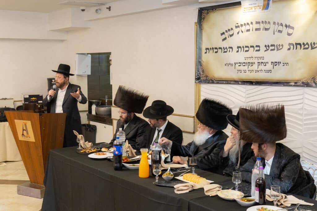 גלריה: בכירי העירייה בשבע ברכות של שלומי אמונים