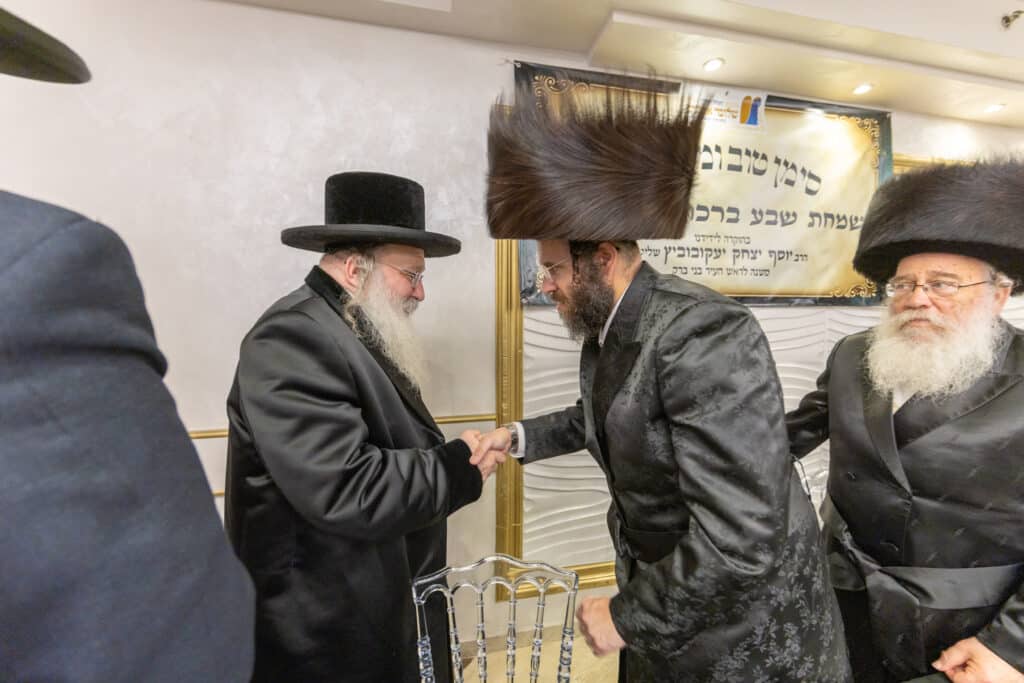 גלריה: בכירי העירייה בשבע ברכות של שלומי אמונים