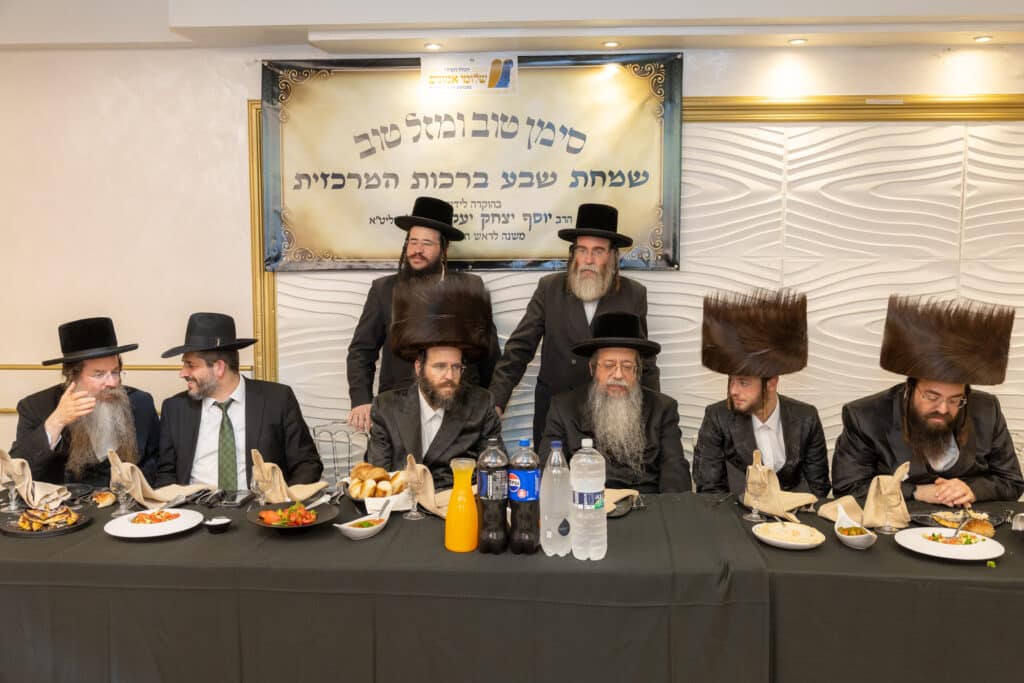 גלריה: בכירי העירייה בשבע ברכות של שלומי אמונים