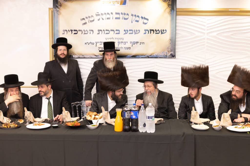 גלריה: בכירי העירייה בשבע ברכות של שלומי אמונים