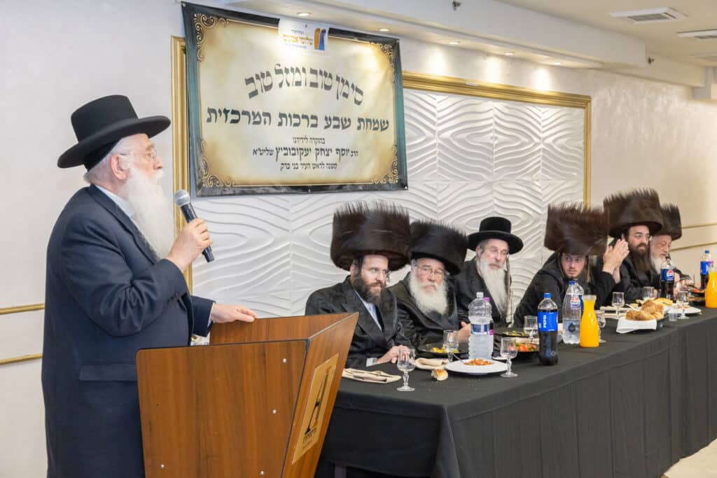 גלריה: בכירי העירייה בשבע ברכות של שלומי אמונים
