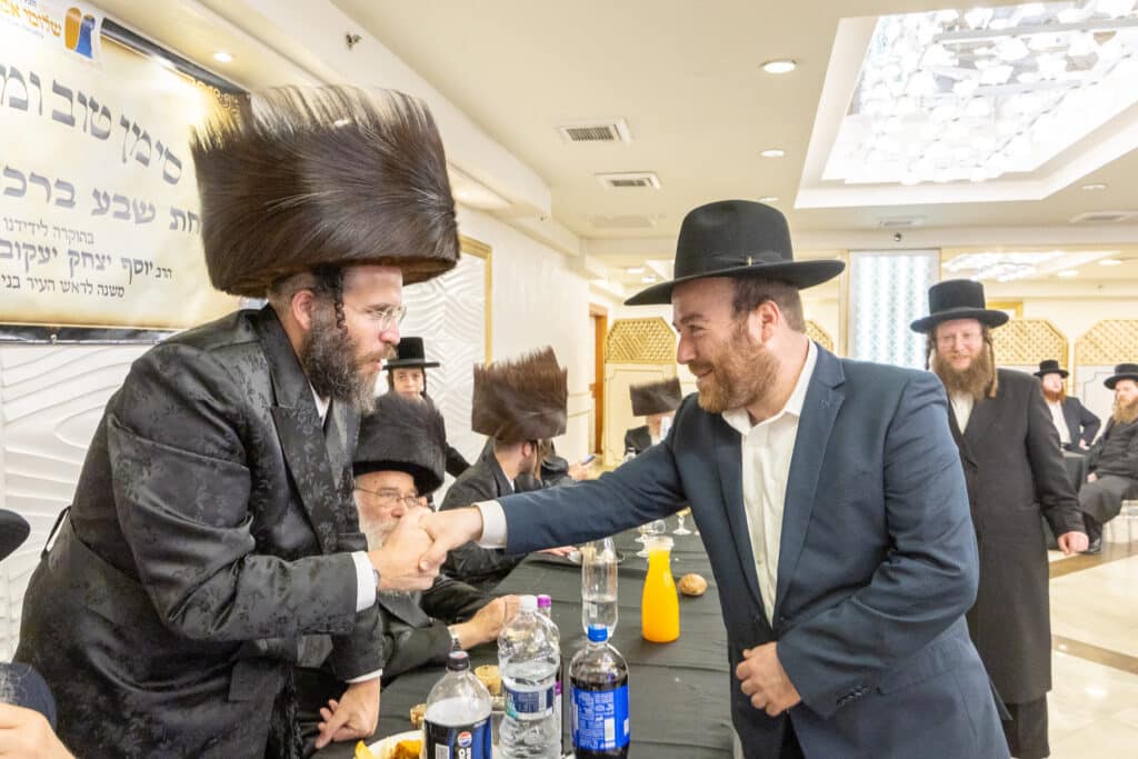 גלריה: בכירי העירייה בשבע ברכות של שלומי אמונים