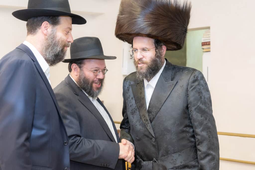 גלריה: בכירי העירייה בשבע ברכות של שלומי אמונים