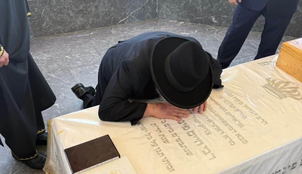 גלריה: מסעו של הגר"ח פינטו בקברי אבותיו במרוקו