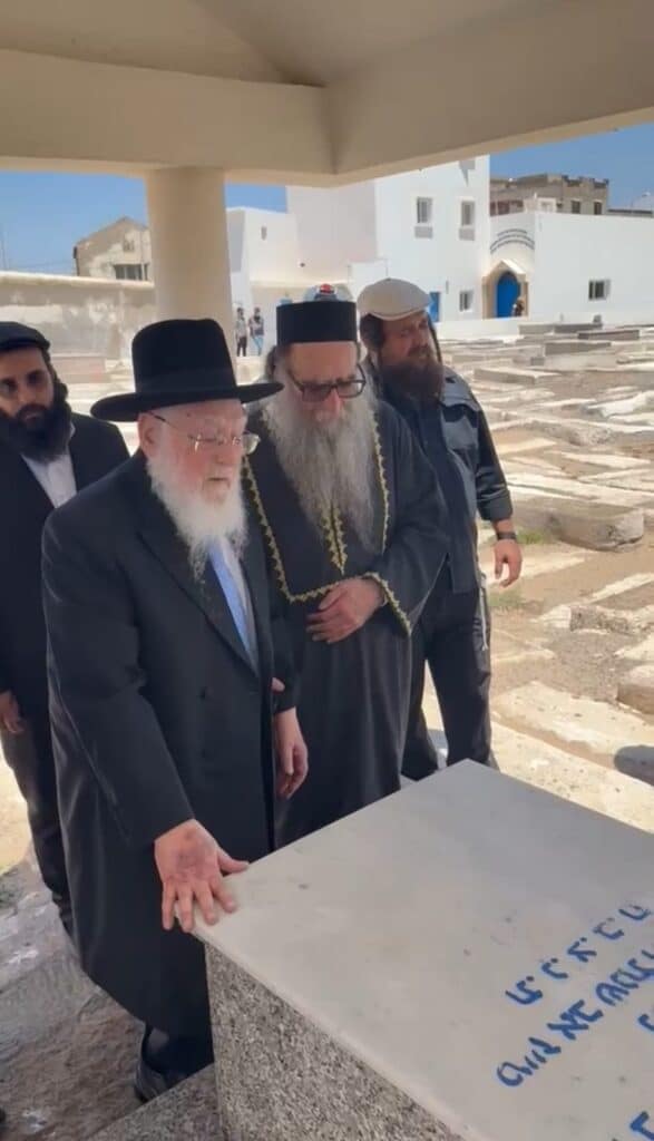 גלריה: מסעו של הגר"ח פינטו בקברי אבותיו במרוקו