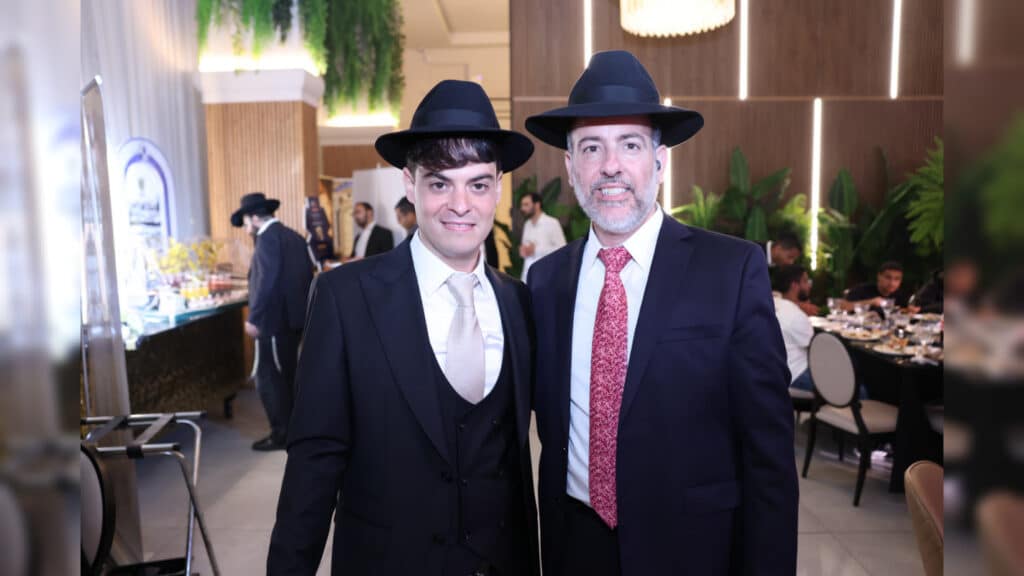 גלריה: שמחת הבר מצוה לנינו של הגאון רבי יצחק כהן