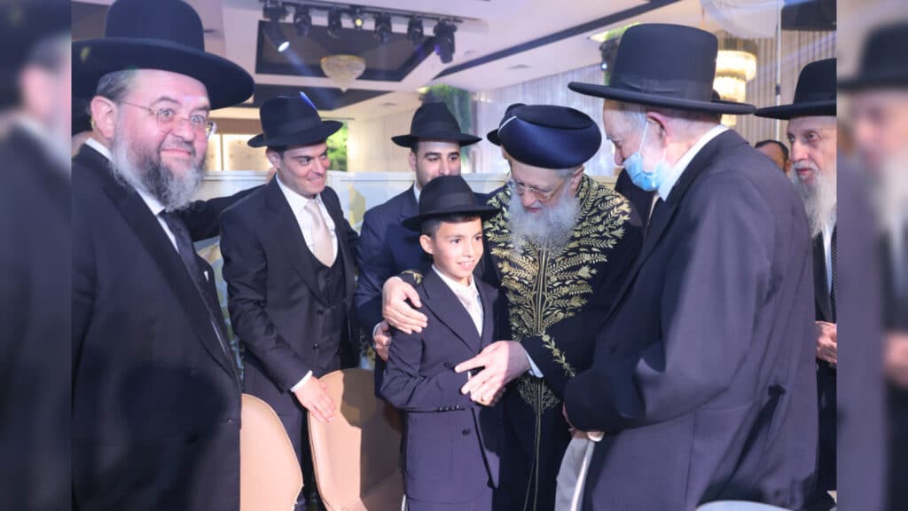 גלריה: שמחת הבר מצוה לנינו של הגאון רבי יצחק כהן