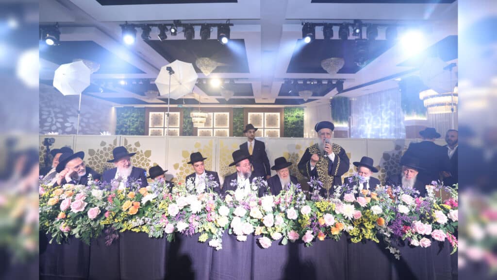 גלריה: שמחת הבר מצוה לנינו של הגאון רבי יצחק כהן