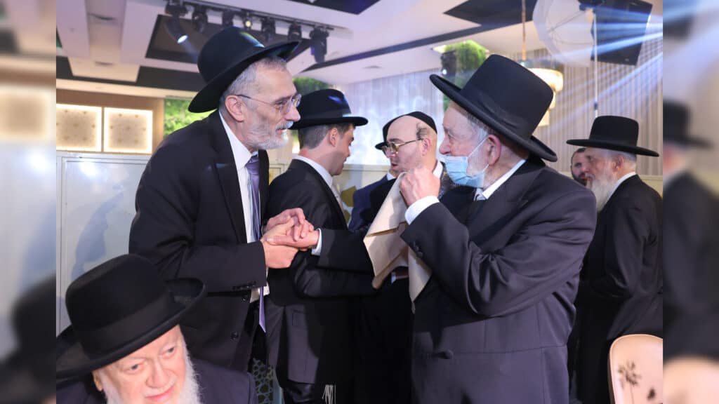גלריה: שמחת הבר מצוה לנינו של הגאון רבי יצחק כהן