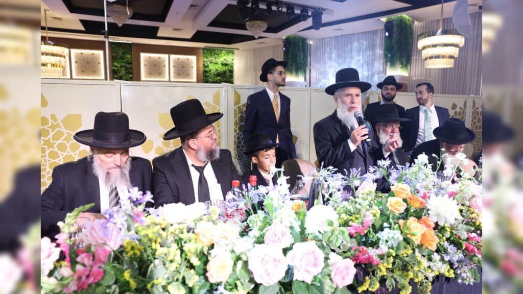 גלריה: שמחת הבר מצוה לנינו של הגאון רבי יצחק כהן
