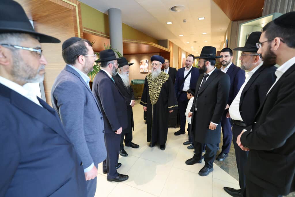 מסע הראשון לציון הגאון רבי דוד יוסף לחיזוק הקהילות באירופה‬