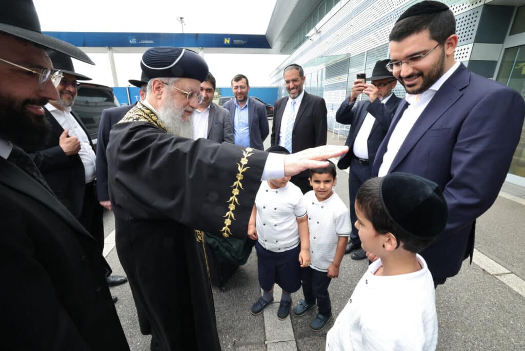 מסע הראשון לציון הגאון רבי דוד יוסף לחיזוק הקהילות באירופה‬