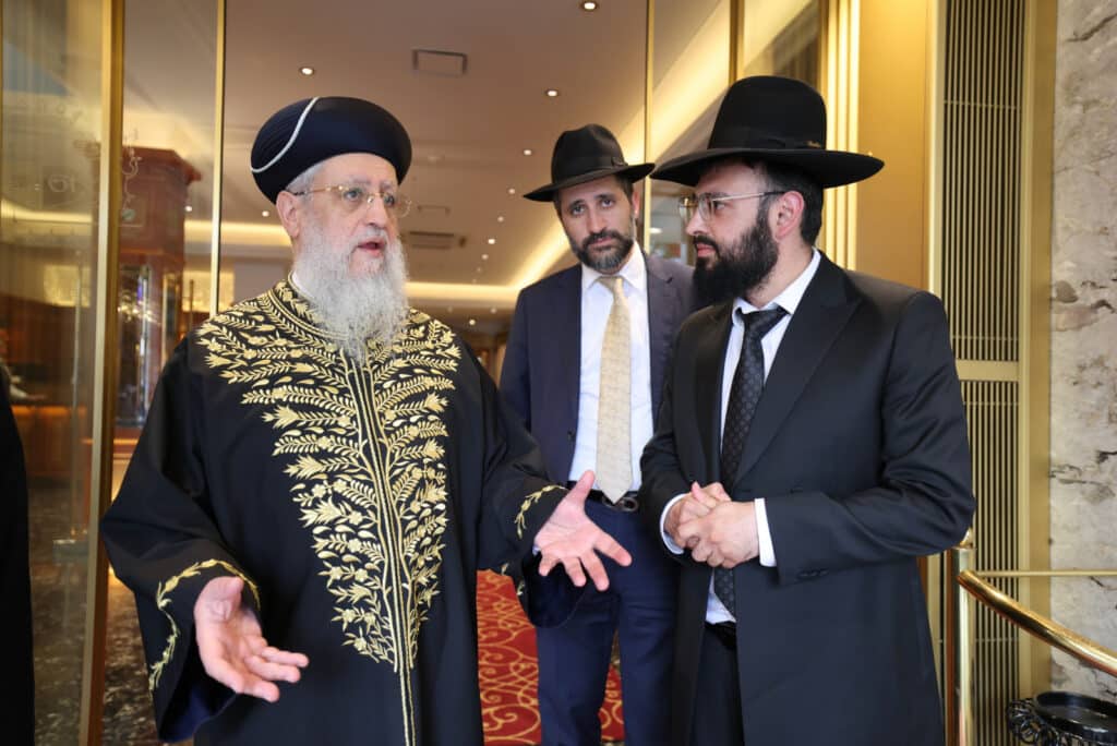 מסע הראשון לציון הגאון רבי דוד יוסף לחיזוק הקהילות באירופה‬