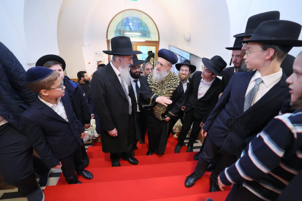 מסע הראשון לציון הגאון רבי דוד יוסף לחיזוק הקהילות באירופה‬