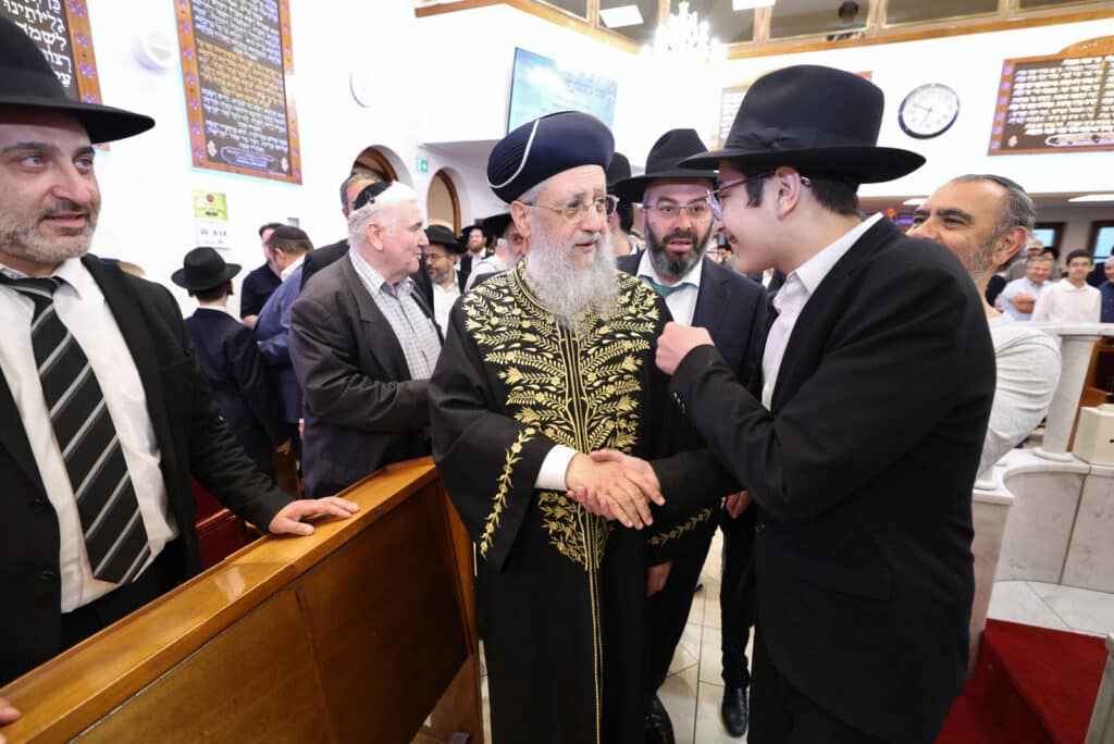 מסע הראשון לציון הגאון רבי דוד יוסף לחיזוק הקהילות באירופה‬