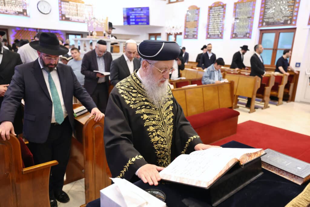 מסע הראשון לציון הגאון רבי דוד יוסף לחיזוק הקהילות באירופה‬