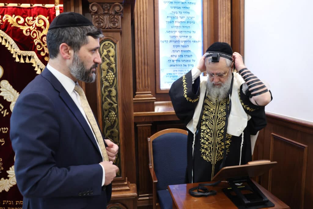 מסע הראשון לציון הגאון רבי דוד יוסף לחיזוק הקהילות באירופה‬