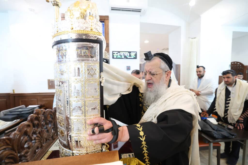 מסע הראשון לציון הגאון רבי דוד יוסף לחיזוק הקהילות באירופה‬