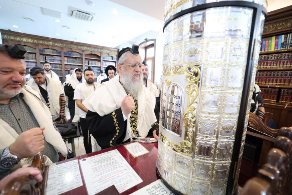 מסע הראשון לציון הגאון רבי דוד יוסף לחיזוק הקהילות באירופה‬