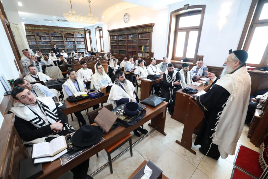 מסע הראשון לציון הגאון רבי דוד יוסף לחיזוק הקהילות באירופה‬
