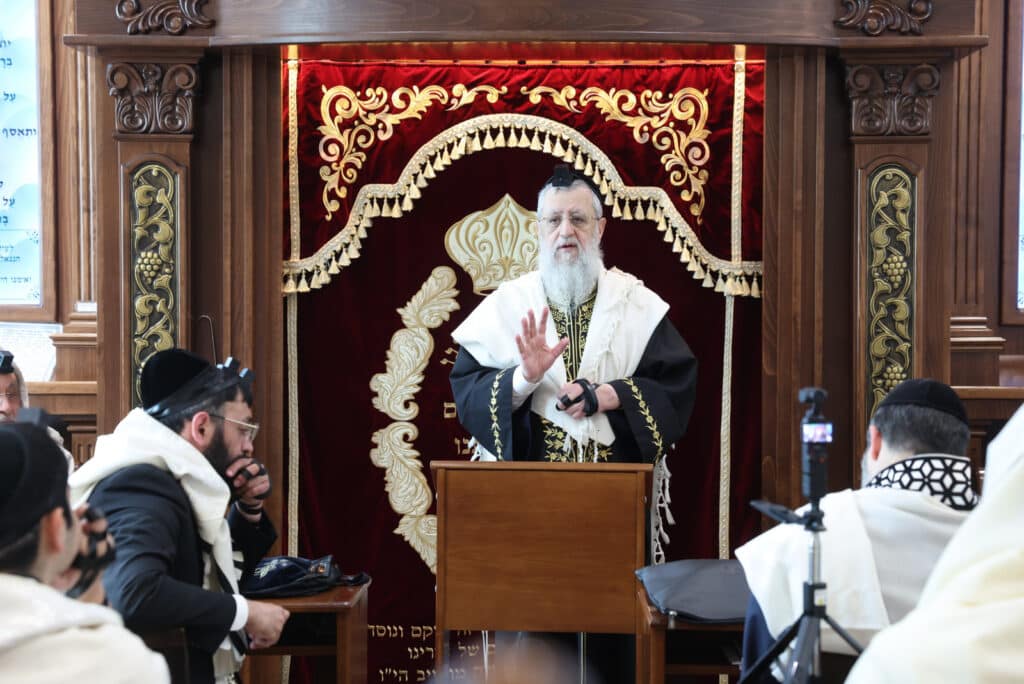 מסע הראשון לציון הגאון רבי דוד יוסף לחיזוק הקהילות באירופה‬