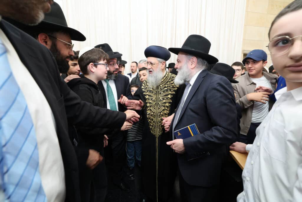 מסע הראשון לציון הגאון רבי דוד יוסף לחיזוק הקהילות באירופה‬