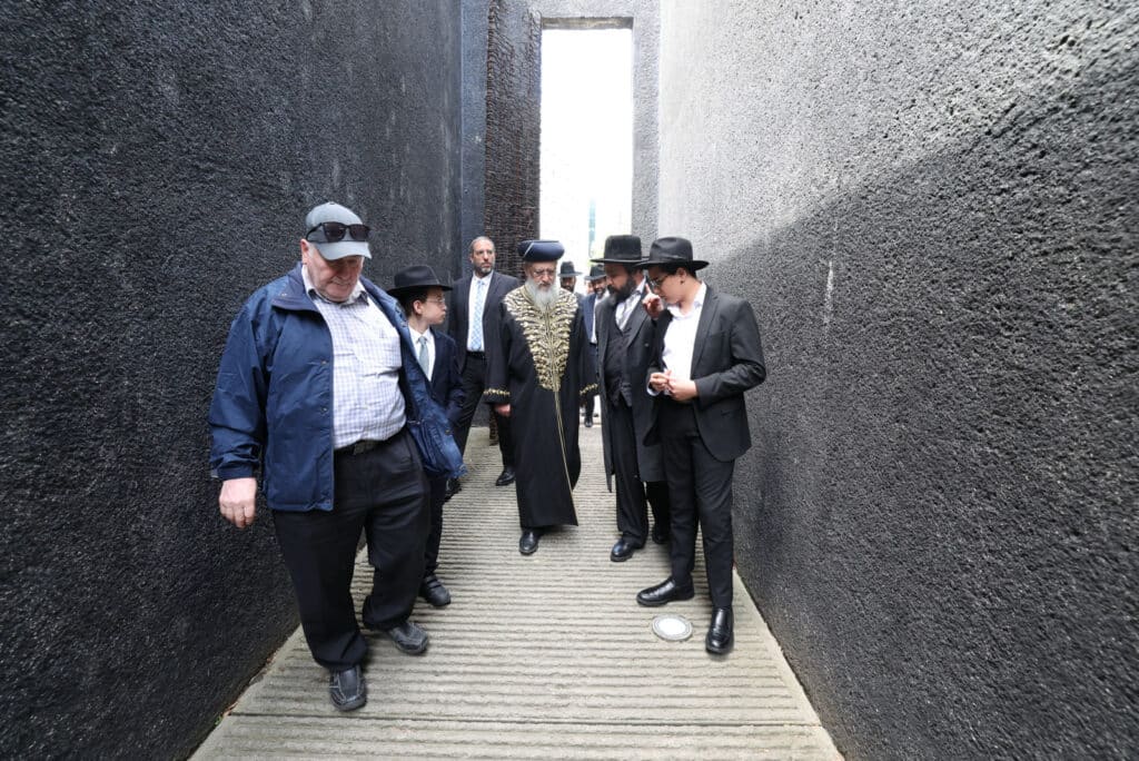 מסע הראשון לציון הגאון רבי דוד יוסף לחיזוק הקהילות באירופה‬