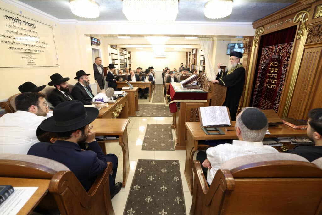 מסע הראשון לציון הגאון רבי דוד יוסף לחיזוק הקהילות באירופה‬