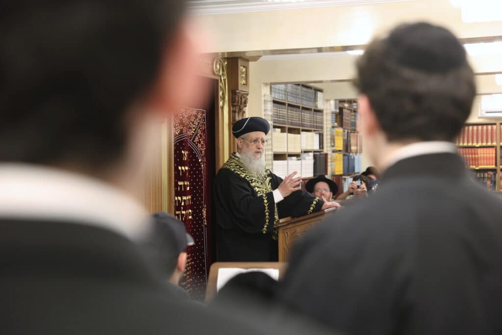 מסע הראשון לציון הגאון רבי דוד יוסף לחיזוק הקהילות באירופה‬