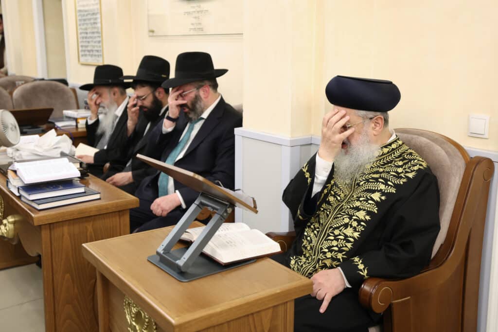מסע הראשון לציון הגאון רבי דוד יוסף לחיזוק הקהילות באירופה‬
