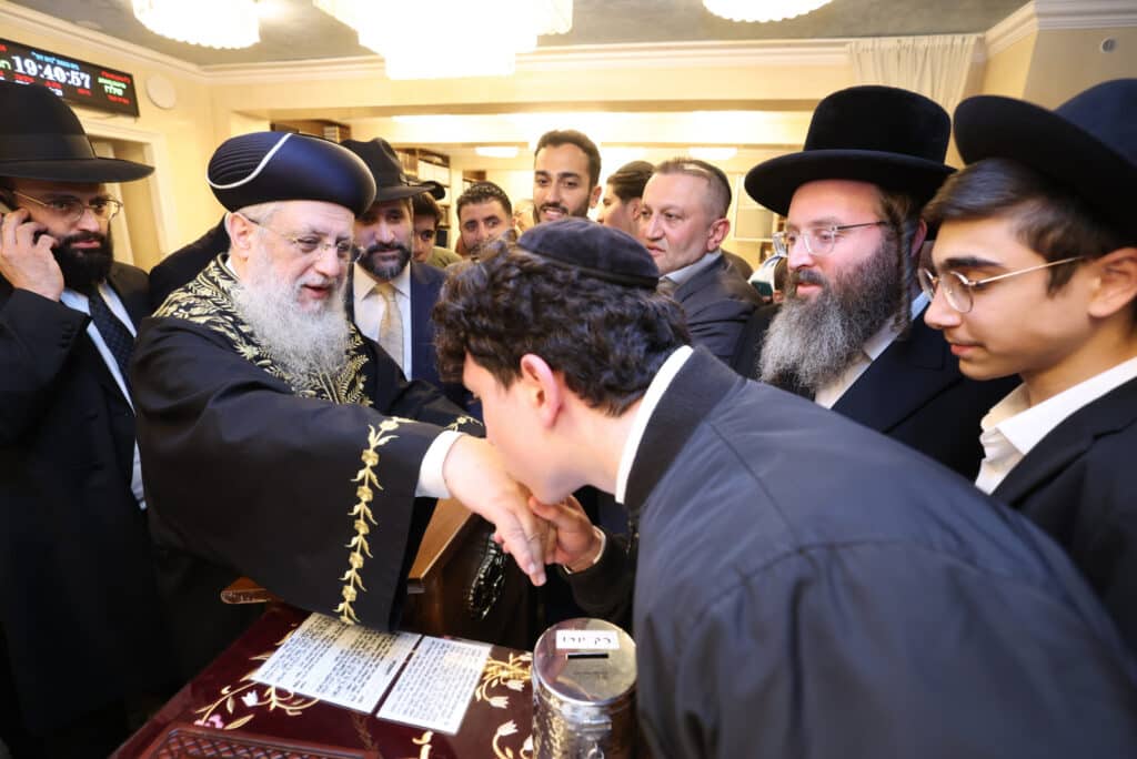 מסע הראשון לציון הגאון רבי דוד יוסף לחיזוק הקהילות באירופה‬