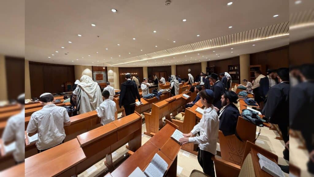 היסטוריה בפנמה: רבה של רוסיה במסע חיזוק וסיום הש"ס