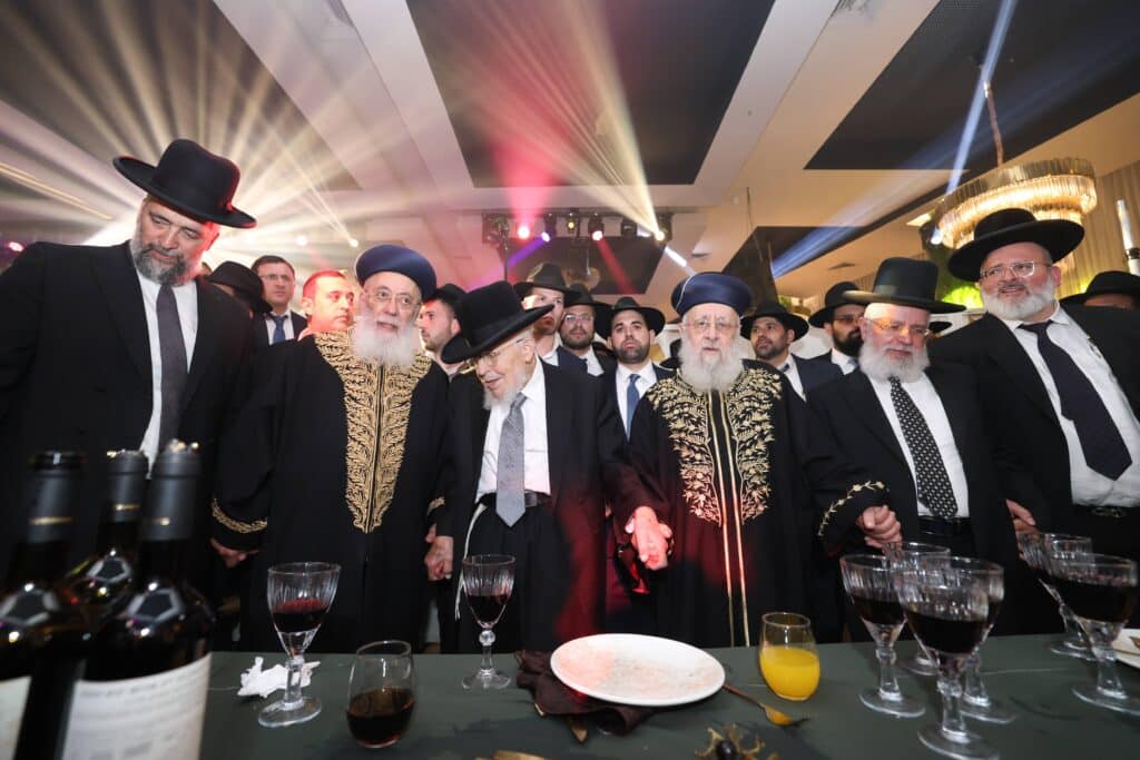 גלריית ענק: שמחת החתונה לנכדתם של הראשונים לציון