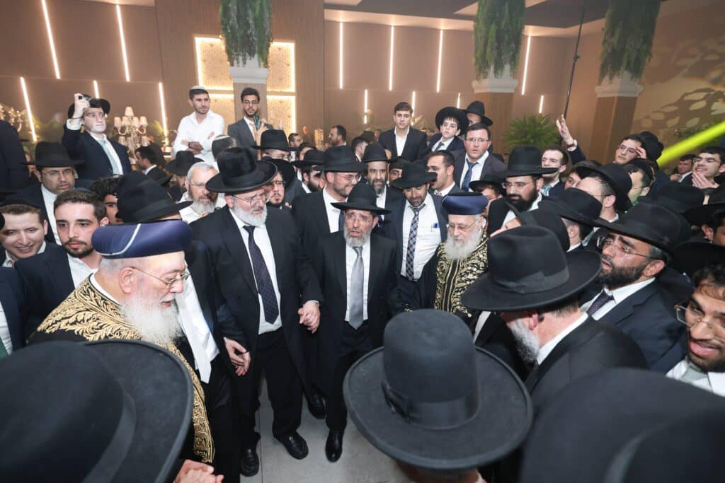 גלריית ענק: שמחת החתונה לנכדתם של הראשונים לציון