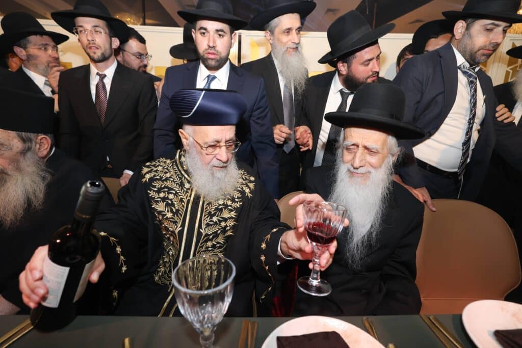 גלריית ענק: שמחת החתונה לנכדתם של הראשונים לציון