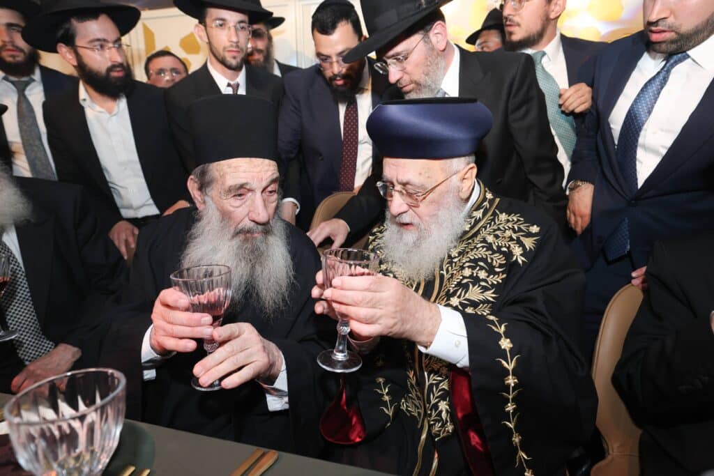 גלריית ענק: שמחת החתונה לנכדתם של הראשונים לציון